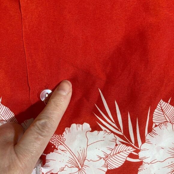 Royal Creations Hawaiian Shirt Mens L Red Floral‎ Resort Wear Vacation Travel - Picture 4 of 8